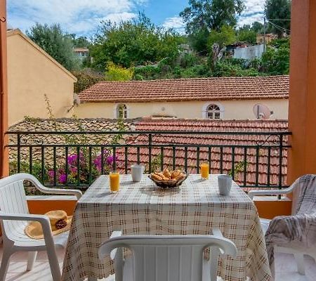 Апартаменты Alekos House Longos  Экстерьер фото