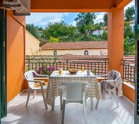 Апартаменты Alekos House Longos  Экстерьер фото